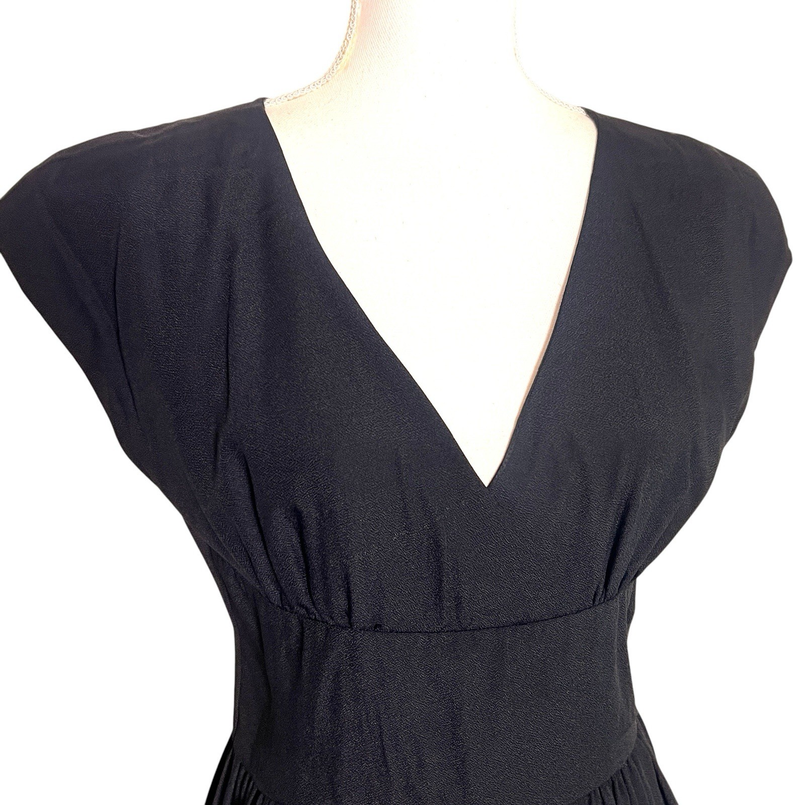 Vtg 90s Halston III Black Cocktail Dress Empire Waist V-Neck Midi Cap Sleeve S