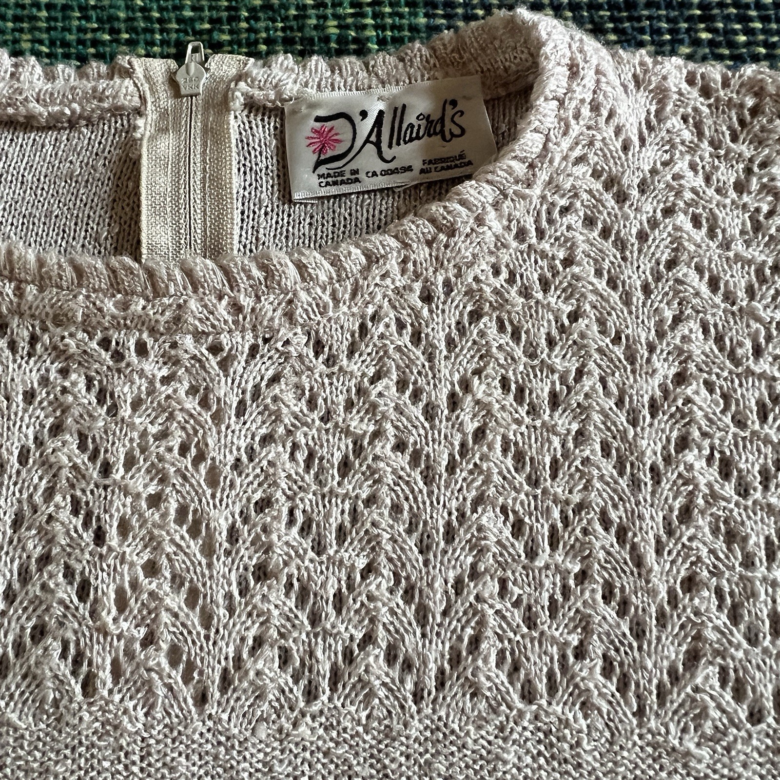 Vintage 70s/80s D’Allaird’s Beige Cotton Boucle Top – Medium – Made In Canada
