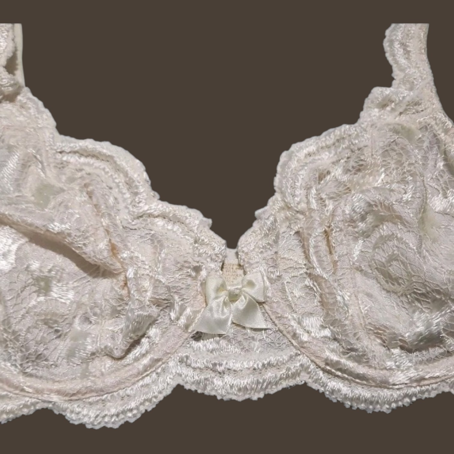 VTG 90s Victorias Secret Gold Label Romantic Lace Ivory Underwire Bra 1920A 36C