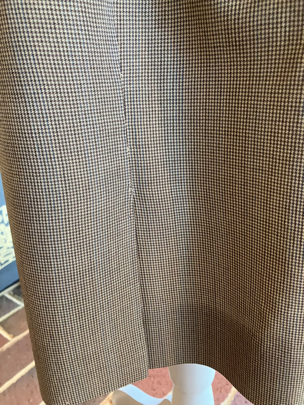 1940s bespoke tailor made ladies wool houndstooth suit with cast glass buttons