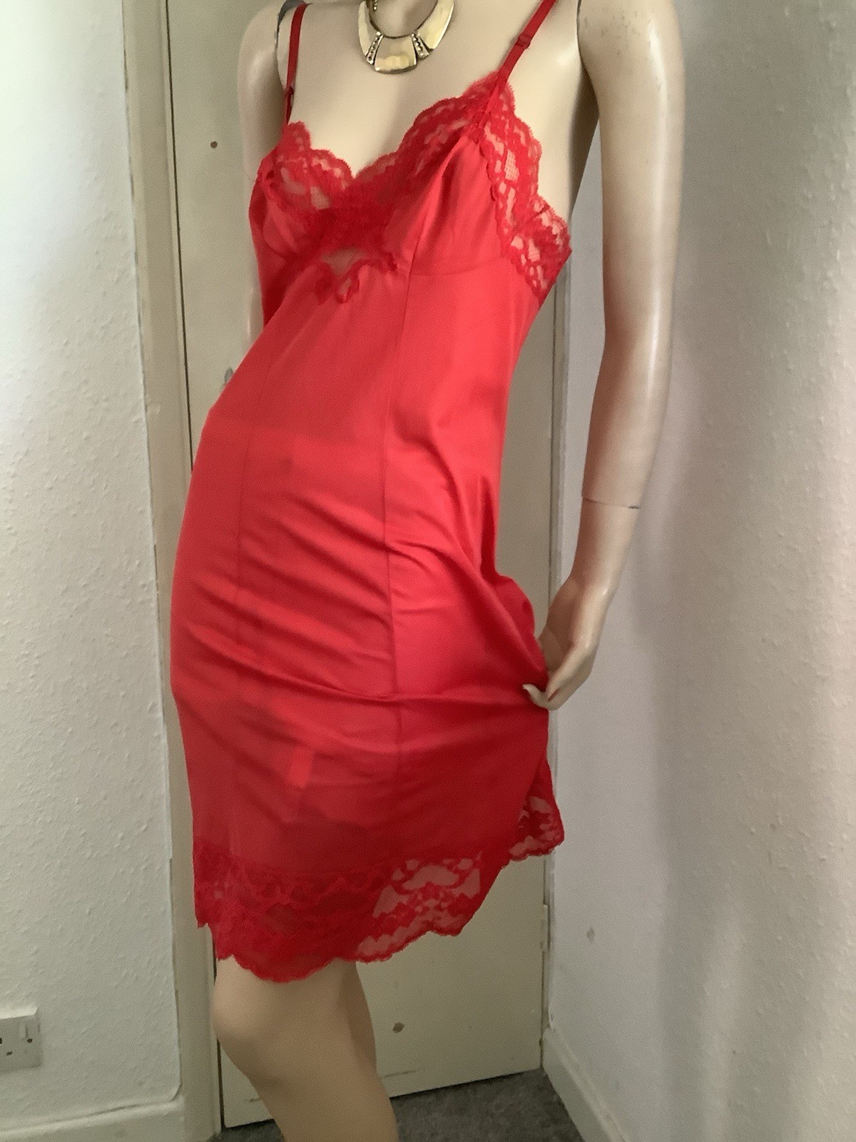 Vtg Kayser Lipstick Red Silky Celon Nylon & Lace Full Slip Petticoat 36