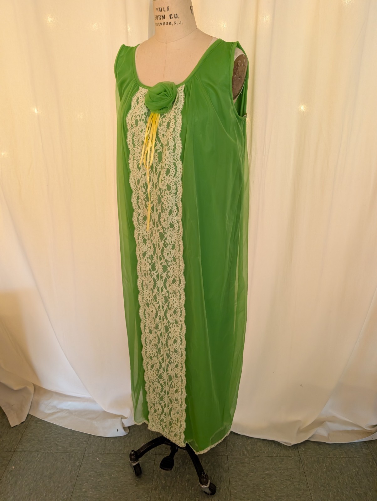 Vintage 1960s Lime Green Nightgown Size XL Full Length Maxi Lace Rosette Sheath