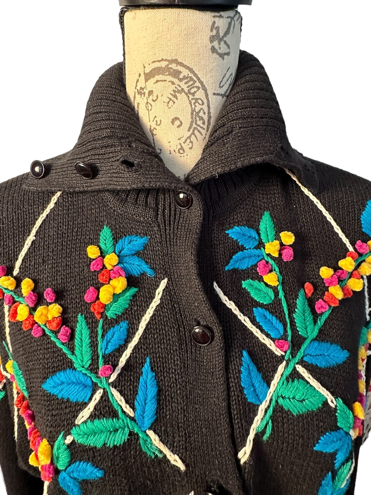 Vintage IB Diffusion Womans Black Cotton Sweater Colorful Multi Color Floral Med