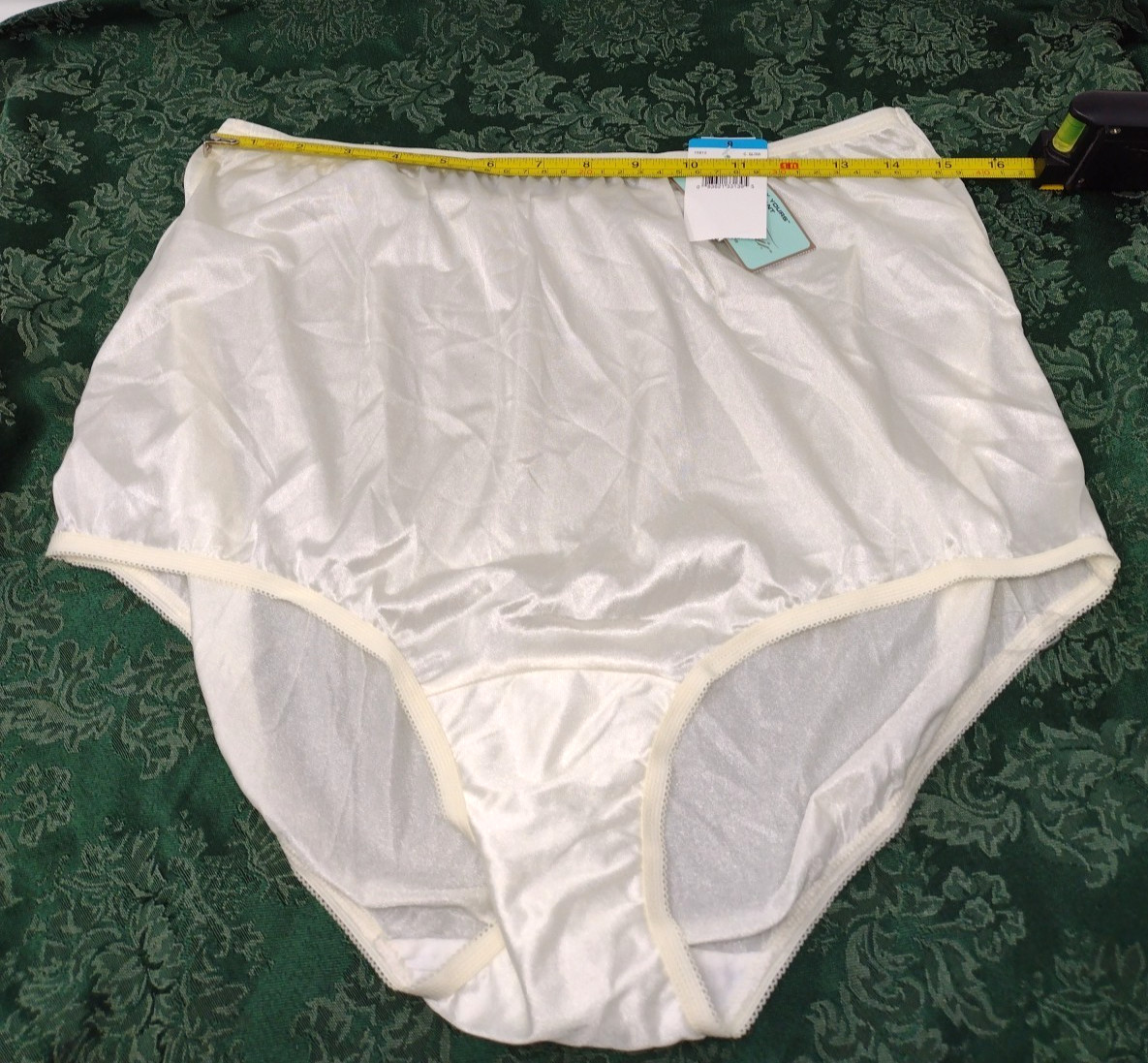 VTG NWT VANITY FAIR Granny Panties Brief Satiny Nylon Ivory Size 9 2XL NEW
