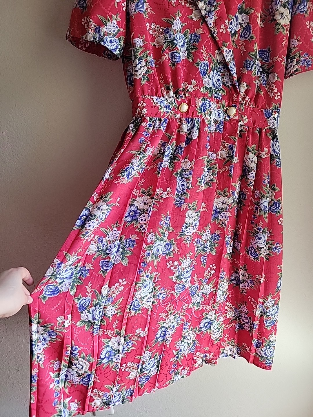 womens vintage secretary midi Collared dress S/M Red Floral Pleated Romantic USA