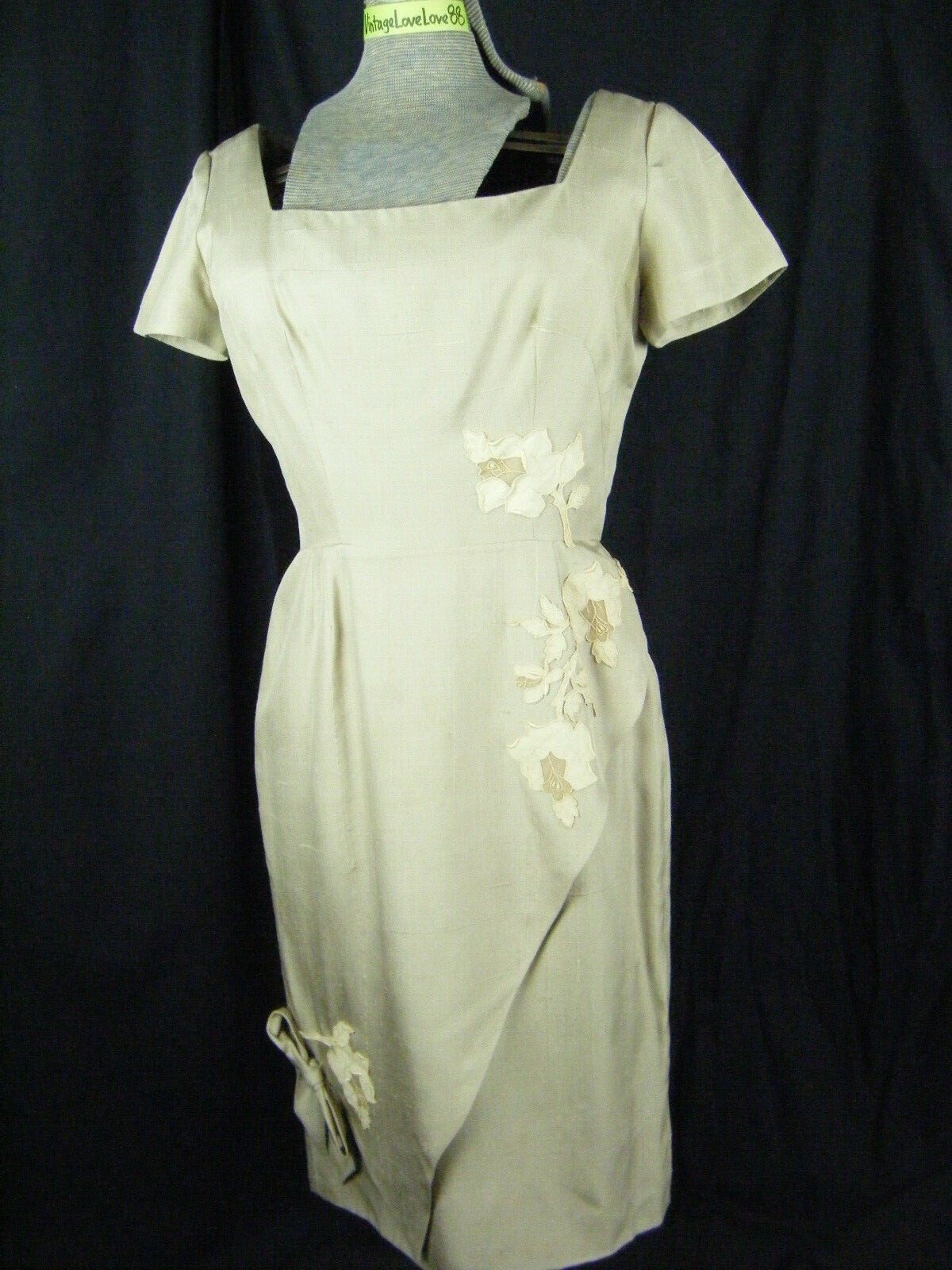 Vtg 50-60s Beige Silk Floral Patched Bow Tulip Wrapped Dress-Bust 38/S, AS-IS