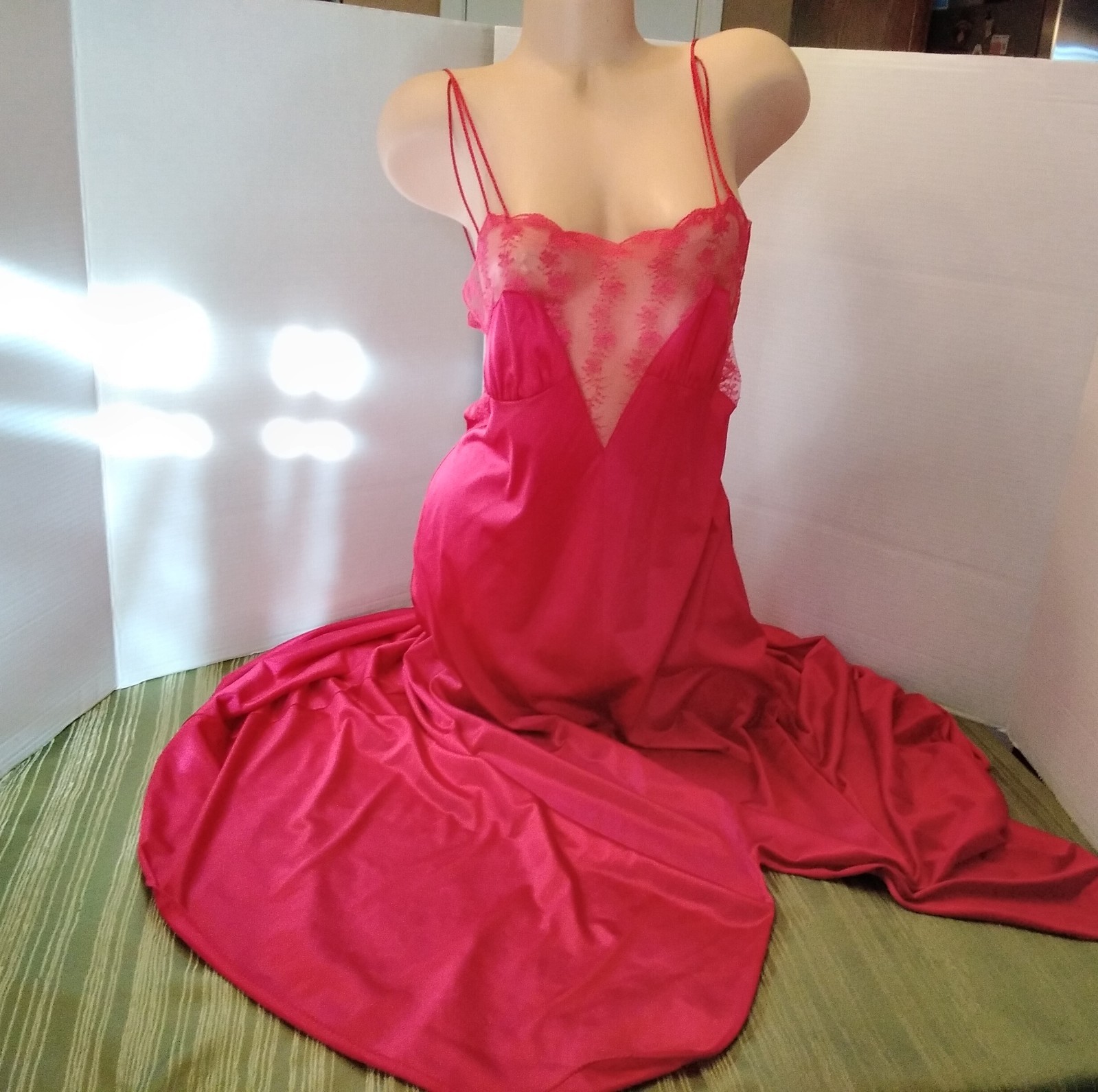 Vintage Lingerie M Pink Gown Lace Bodice Nightgown Sabrina 100% Nylon