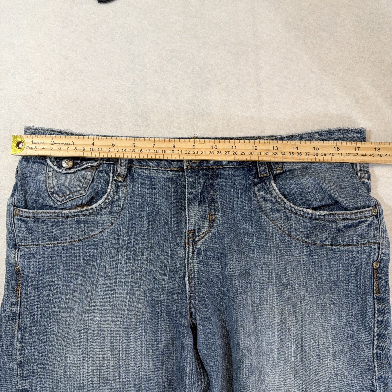 VTG 90s Y2K MUDD Jeans Crop Sz 13 US 35″ Waist Capri Pant Boho