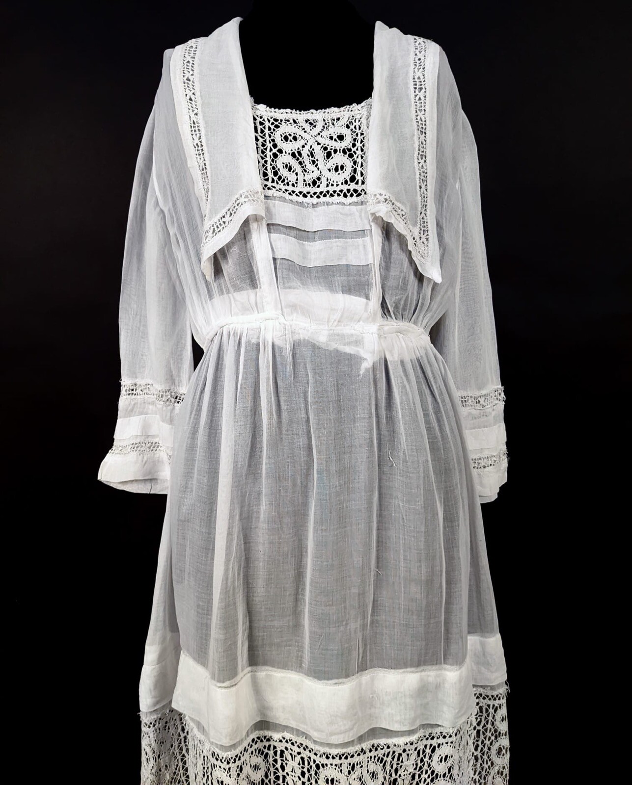 EDWARDIAN TEENS WHITE MUSLIN DRESS W LACE INSERT TOP & SKIRT