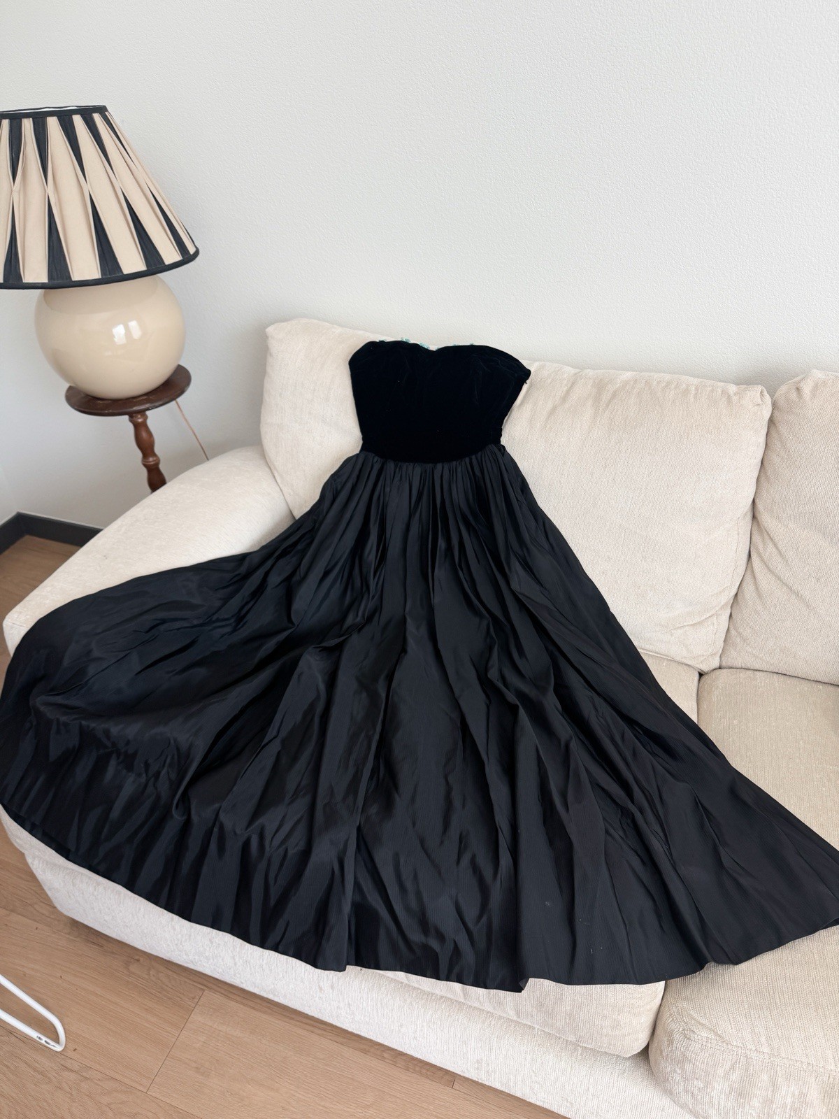 Vintage 40s/50s Black Dress Formal Maxi Strapless Velvet Floral Gown Prom