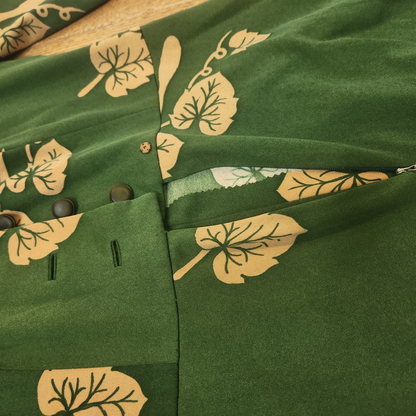 Vtg Handmade Dress Botanical Leaf Green 1970s 80’s Full Length Size 6