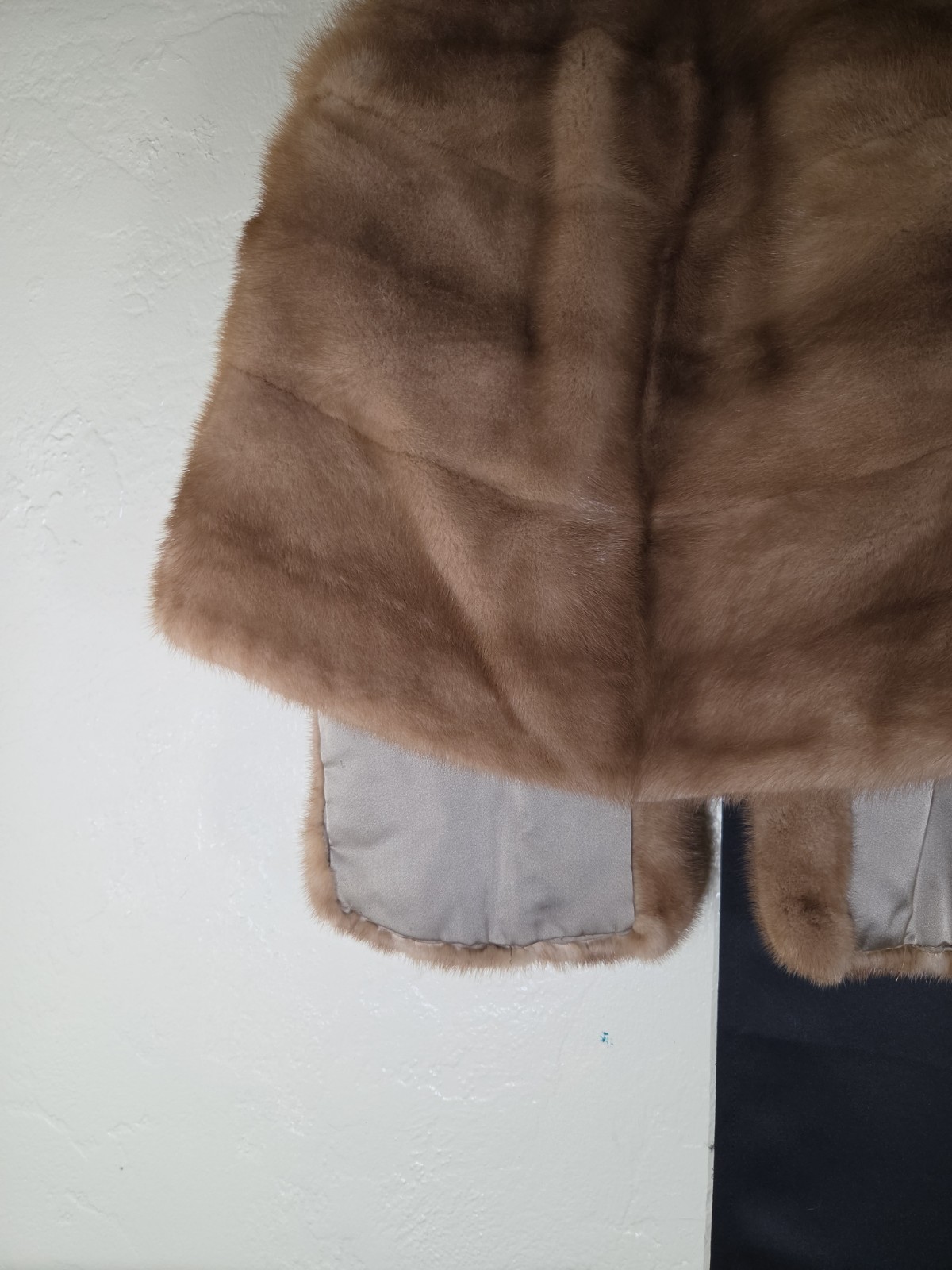 Vintage 70s The Fur Salon Women’s Tan Genuine Mink Fur Coat Mob Wife Old Money