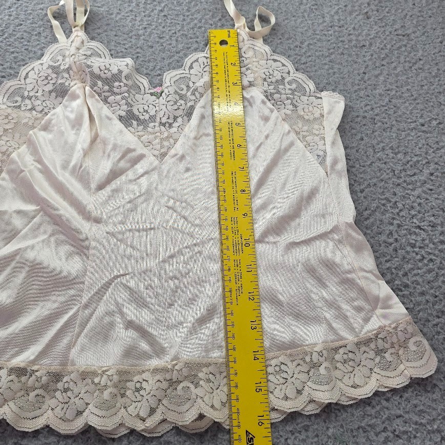 Vtg Maidenform Chantilly Lace Camisole 32 Beige Coquette Babydoll Y2K Made USA