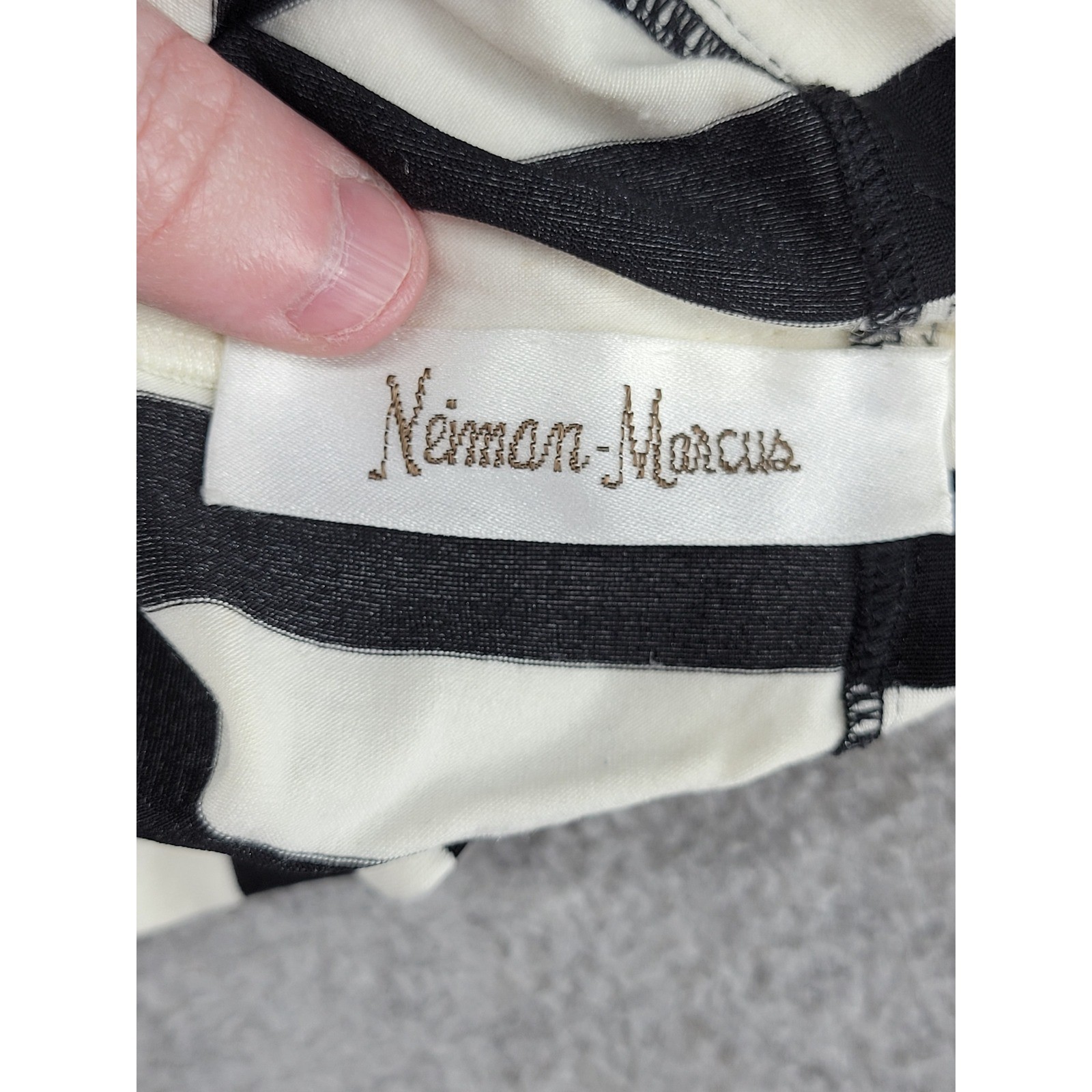 Geoffrey Beene Neiman Marcus Vintage 90s Striped T-Shirt Black White Womens 16