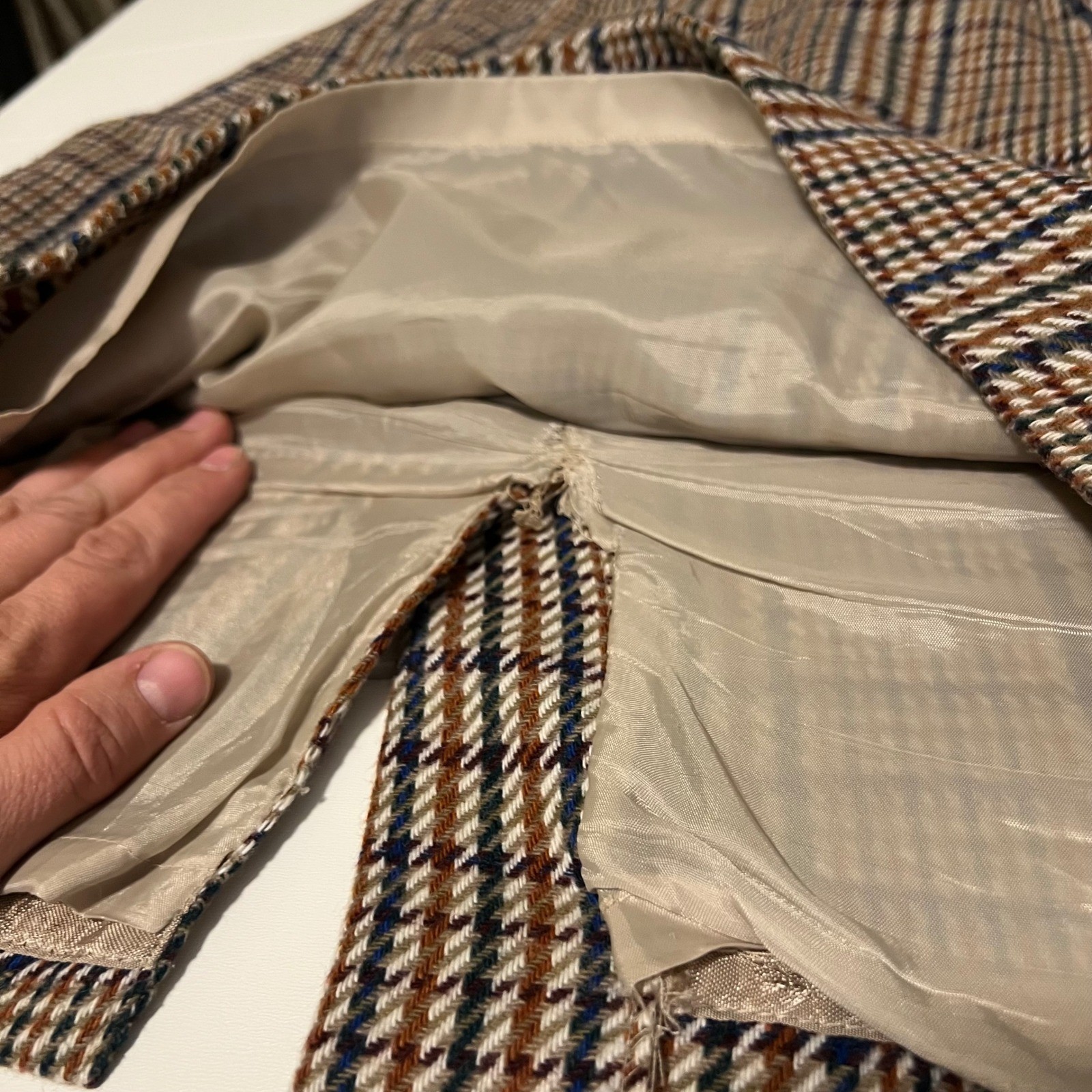 Hugo Buscati Milano Vintage Plaid Skirt Suit Brown Blue Wool Blend Size 8 USA