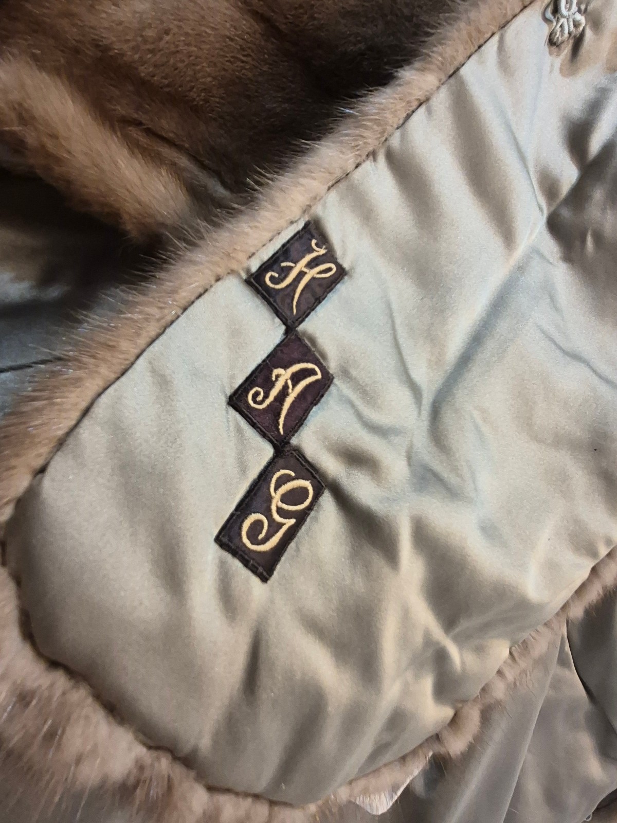 Vintage Evans Furs Macy’s Pastel Mink Fur Cape Stole Capelet Pockets