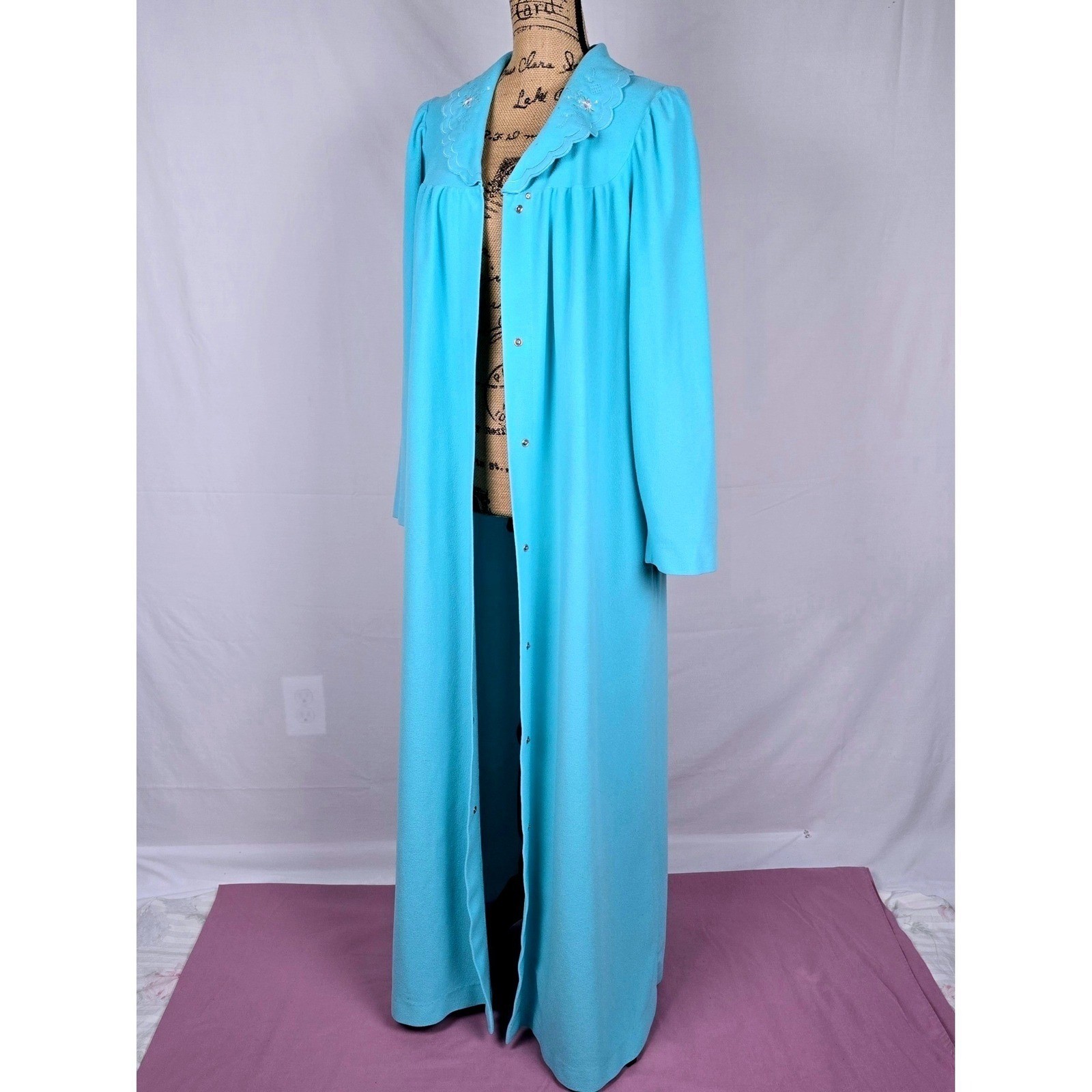 Vintage Shadowline Robe Turquoise Blue Fleece Floral Embroidered Snap Front L