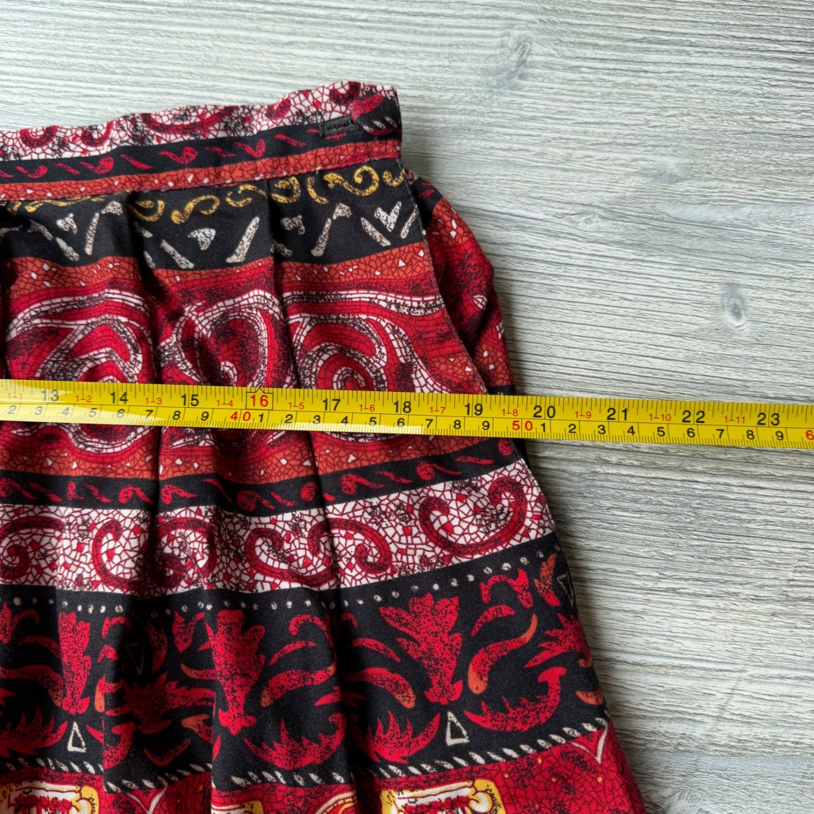 Worthington Vintage Red Black Paisley Midi Skirt Rayon Boho Dark Academia Petite