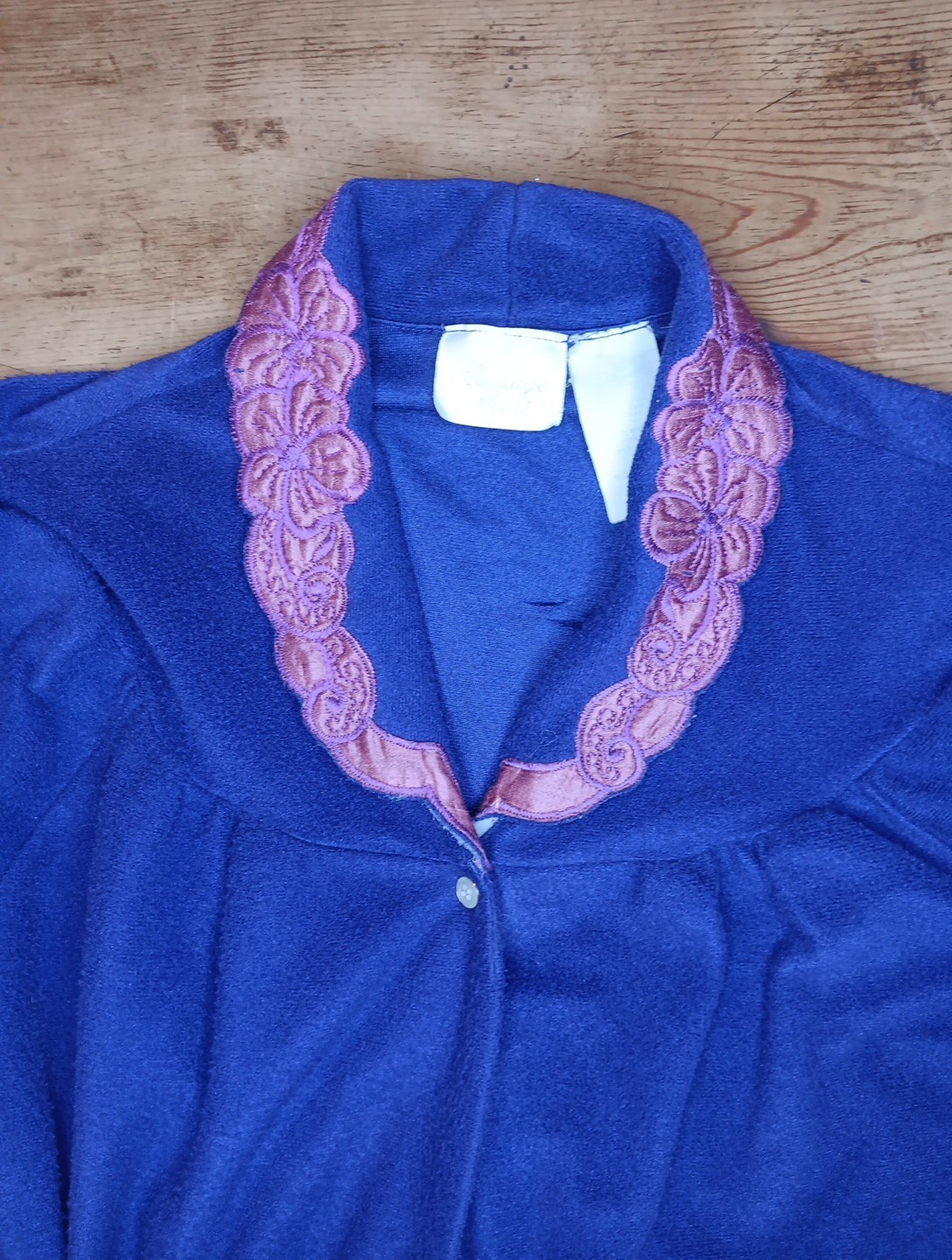 VTG Carriage Court Women S Granny Fleece Robe Gown Purple Floral Lace Snap Front