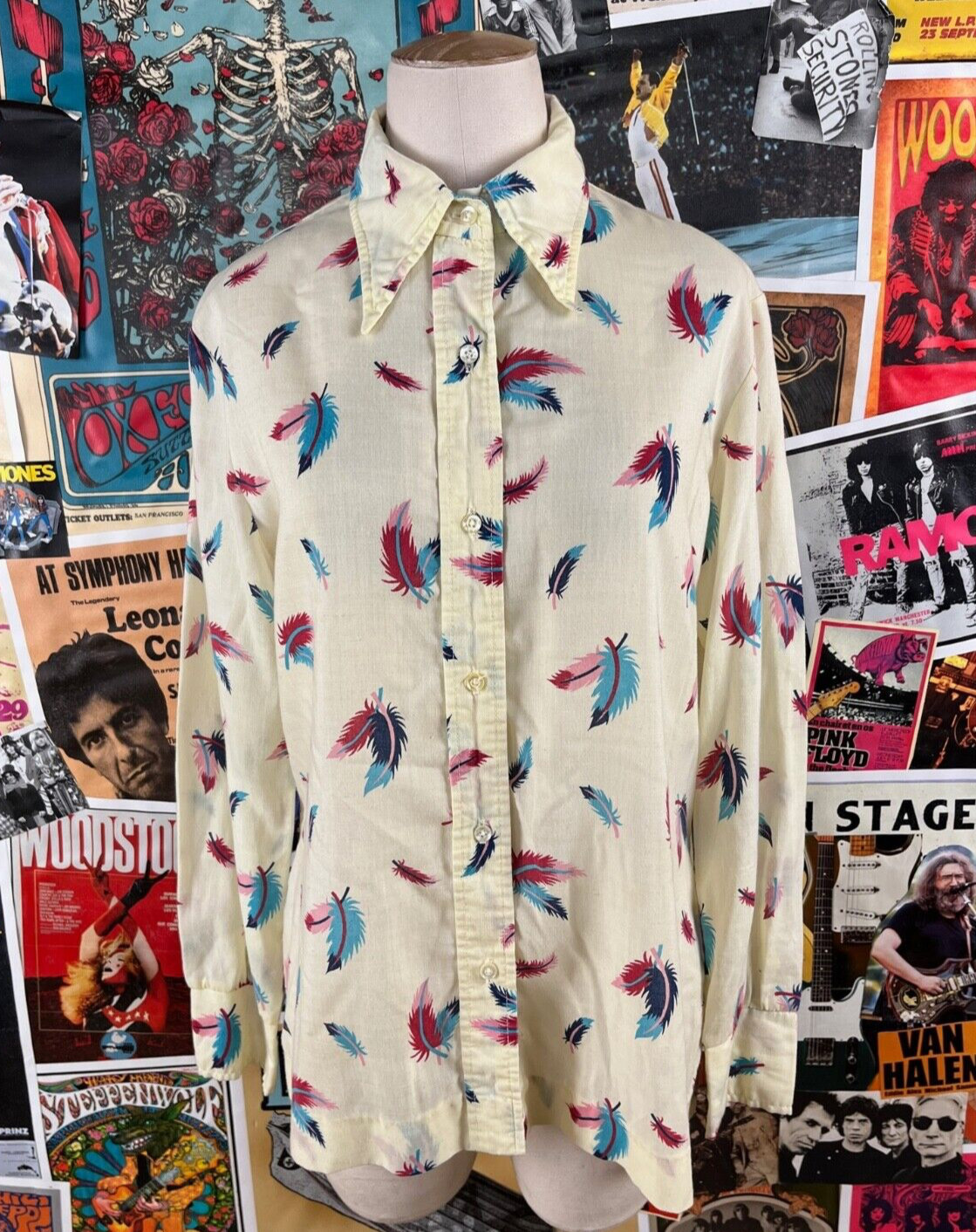 Vintage 70s Yellow Feathers Novelty Print Long Sleeve Catalina Blouse Women S