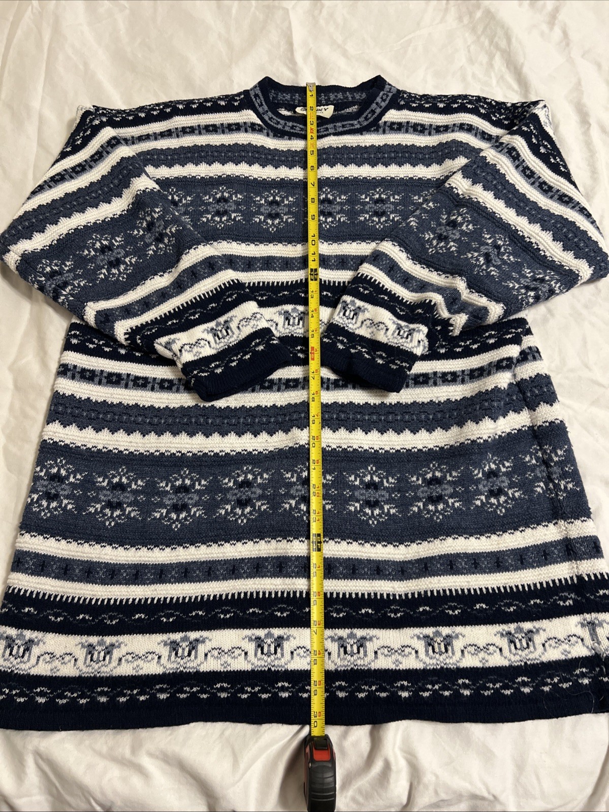 Spunky Vintage Blue And White Sweater 100% Acrylic Made in USA XL/2XL Unisex