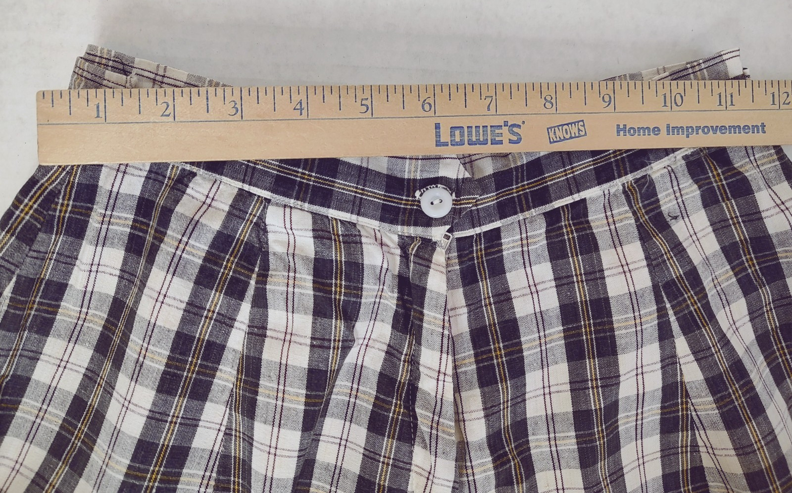 Vintage 50s/60s/70s Handmade? Plaid Womens Shorts Size Small Back Zipper