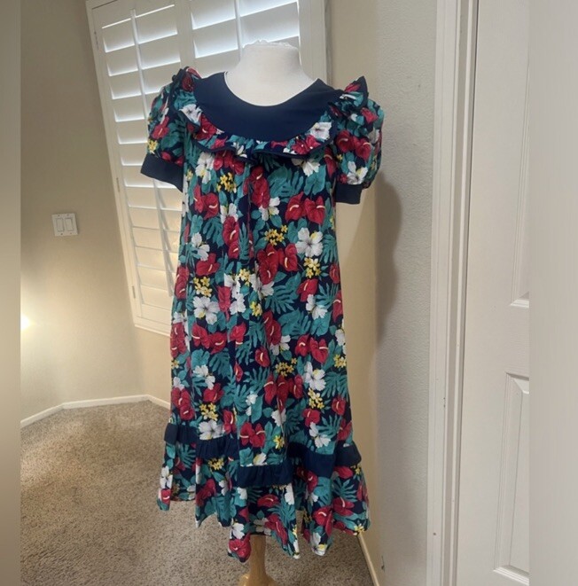 Vintage Tropicana Hawaii Muumuu Ruffle Lounge Dress prairie peasant floral
