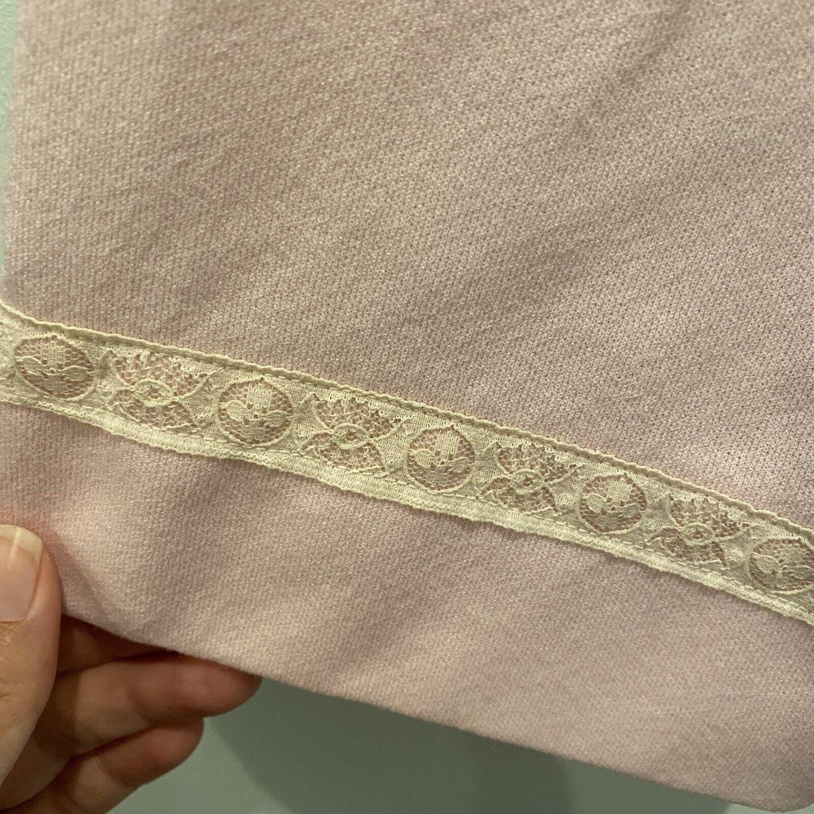 Vintage Gossard Artemis House Coat Robe Medium M Pink Lace Trim Midi Length 70s