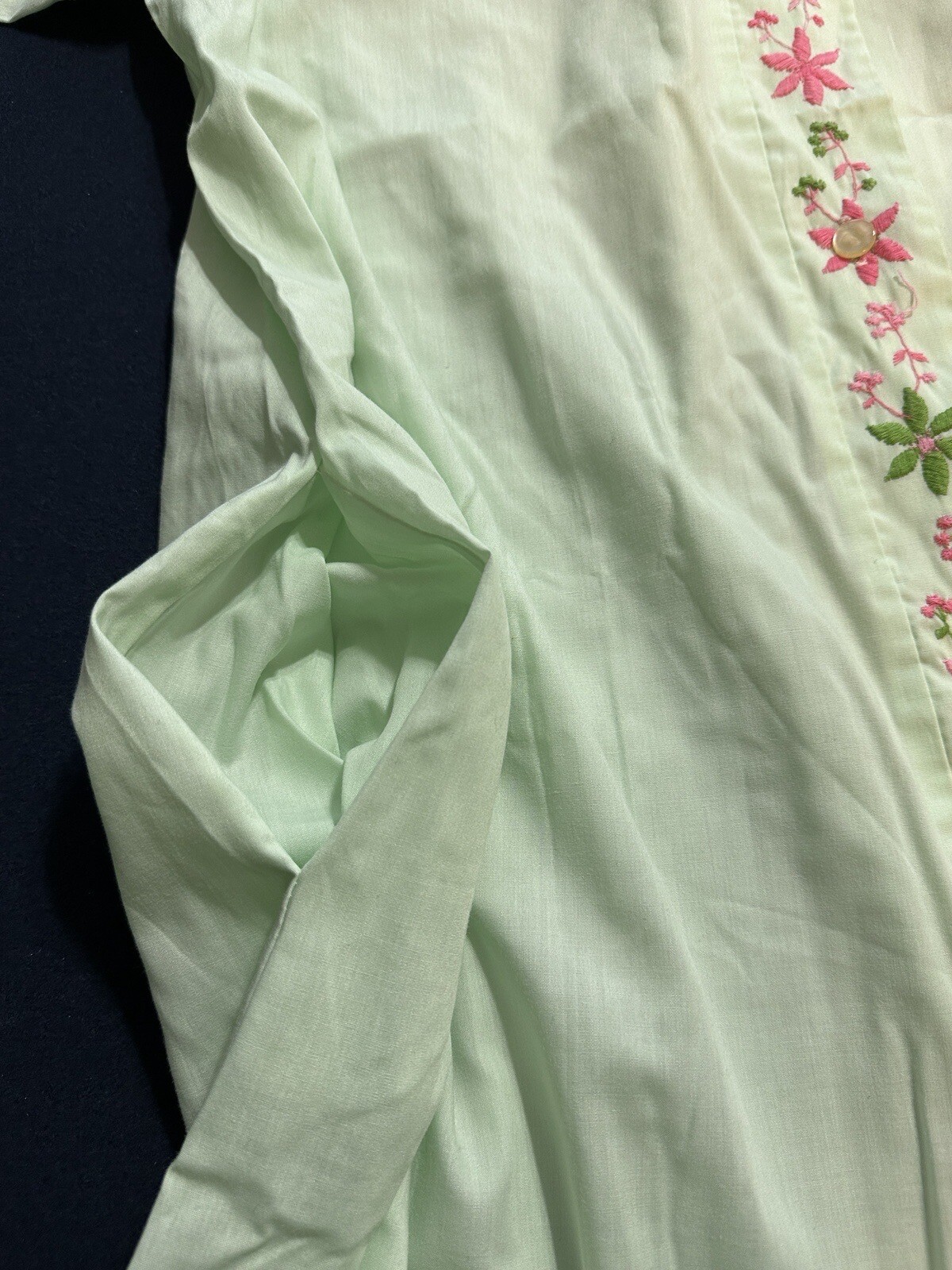 Vintage Lisanne Distinctive Pastel Green Loungewear Womens House Dress Robe