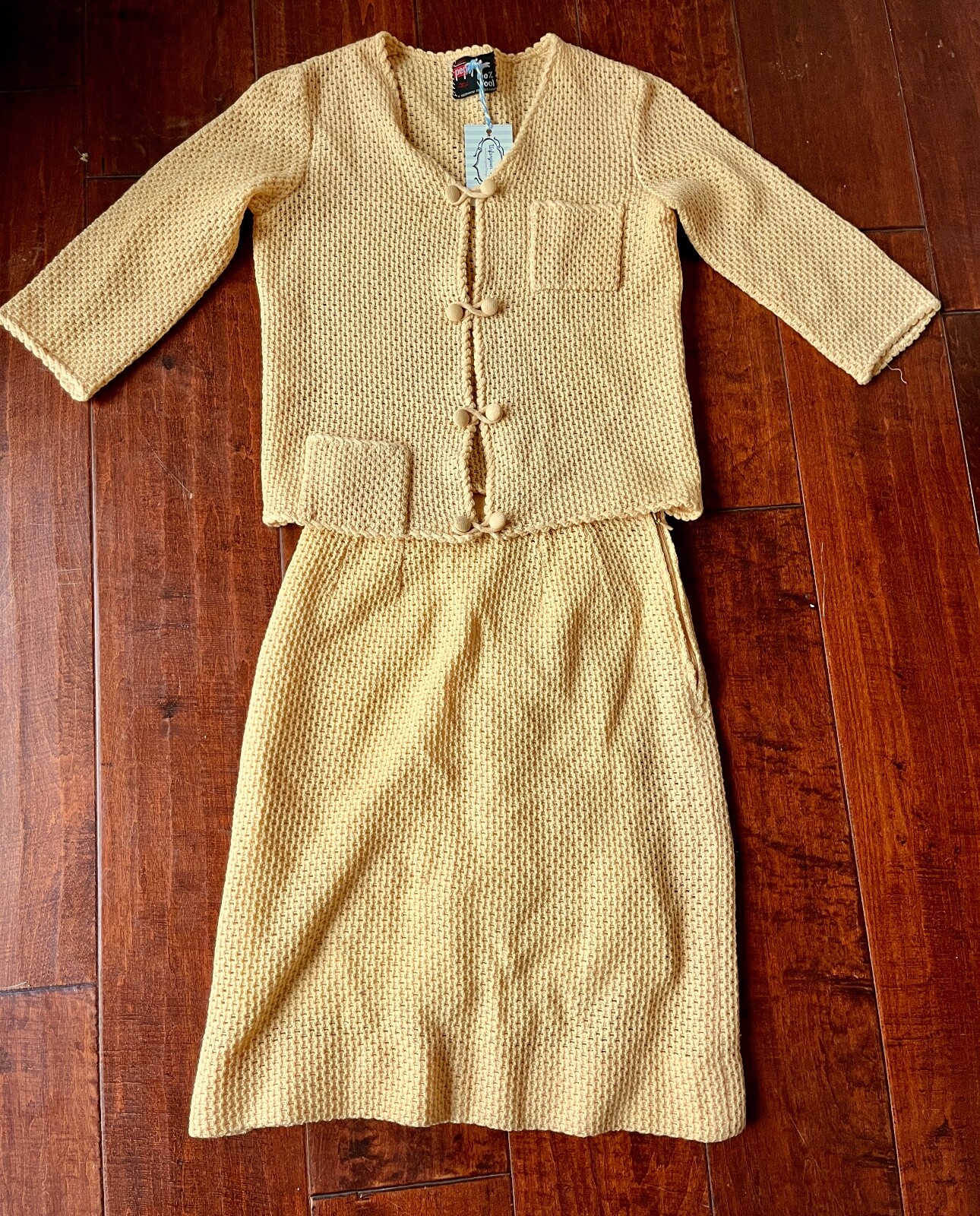 VTG Piper Women’s 50s 60s Knit Wool Short Sleeve Blouse and Skirt Set Sz 34