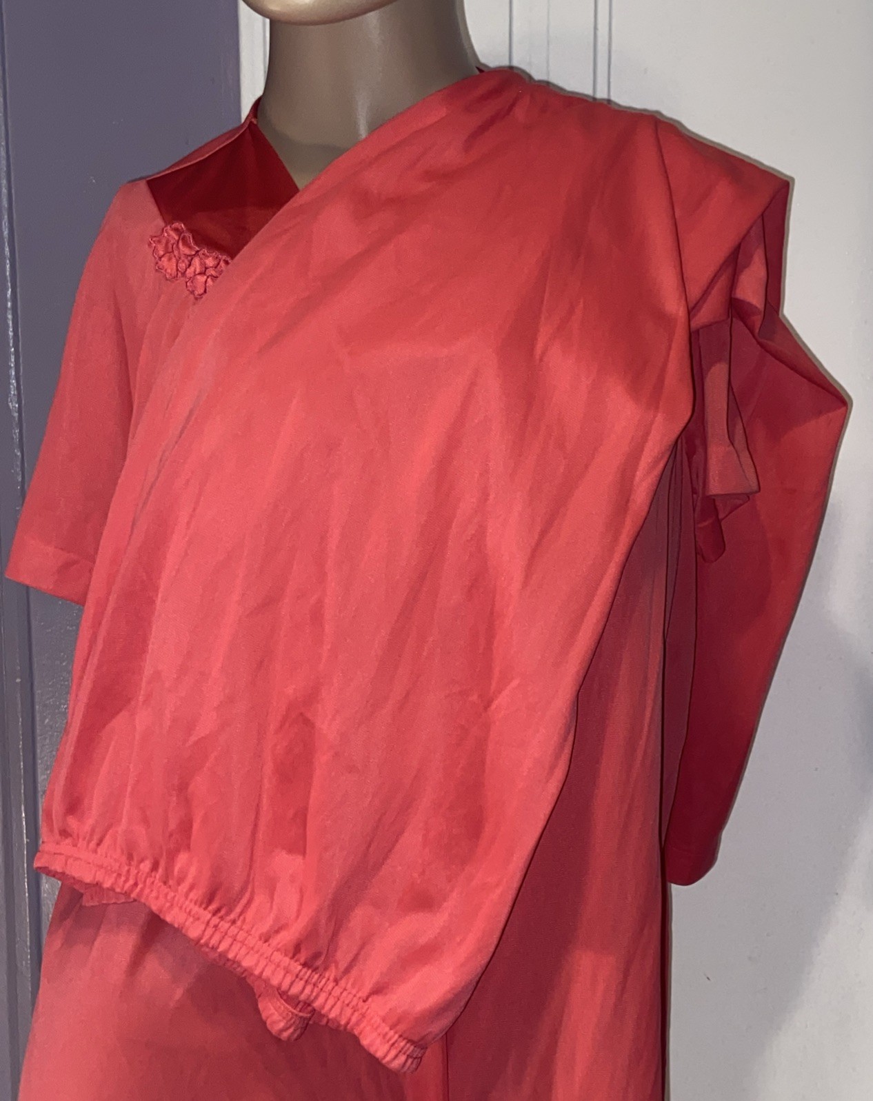 VANITY FAIR Ladies Hot Pink Nylon Satiny Embroidered Top Accent 2-Pc Pajamas M
