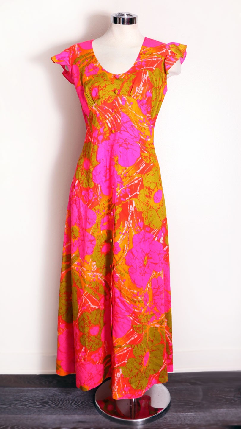 1960’s Fumi’s Hawaiian Dress Hot Pink Floral MOD Honolulu Long maxi vintage