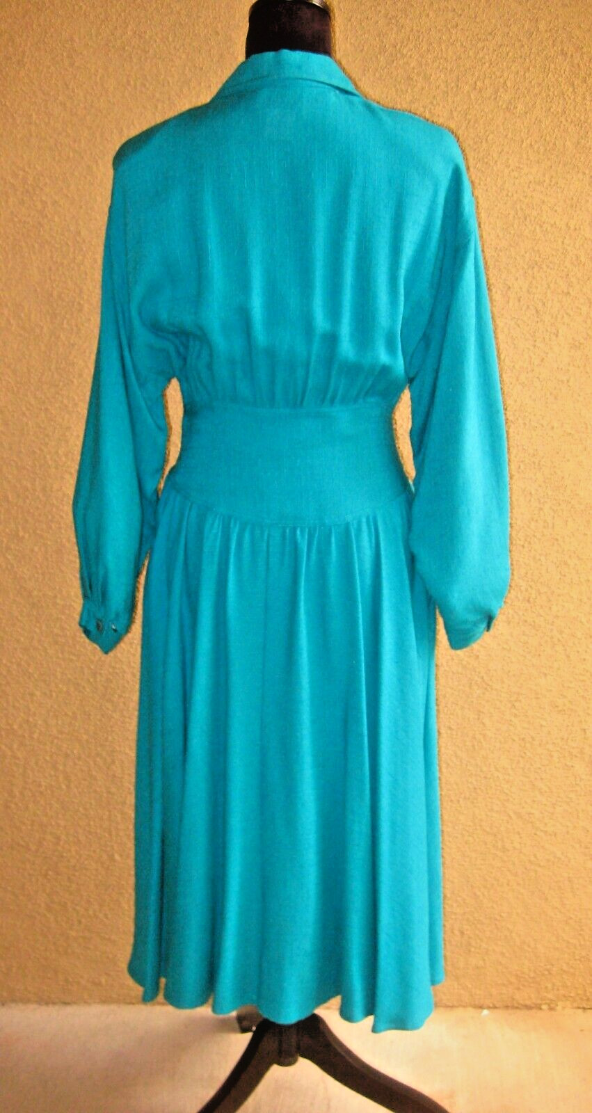 Vintage Secrets 80s rayon/flax kelly green fit/flare button front midi dress 6