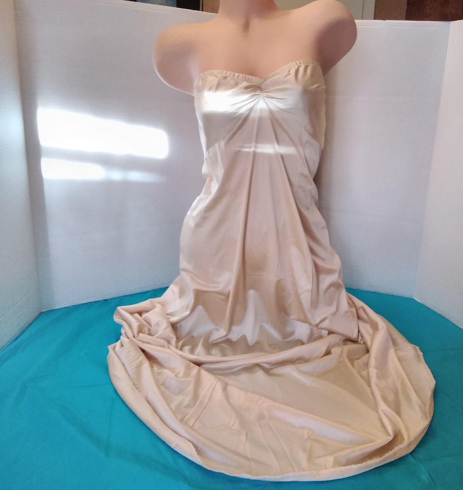 Vintage Vanity Fair Strapless Maxi Slip Size 36 100% Nylon Nude