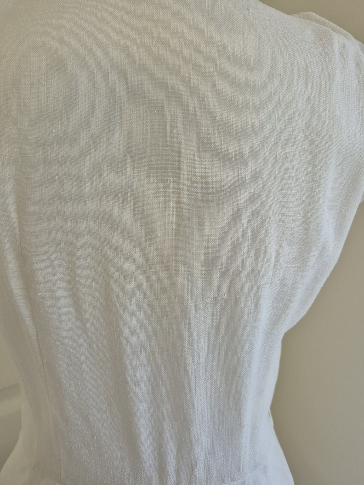 Vintage 40s / 50s White Linen Day Dress – Red Piping Trim & Button-Front – XS/S