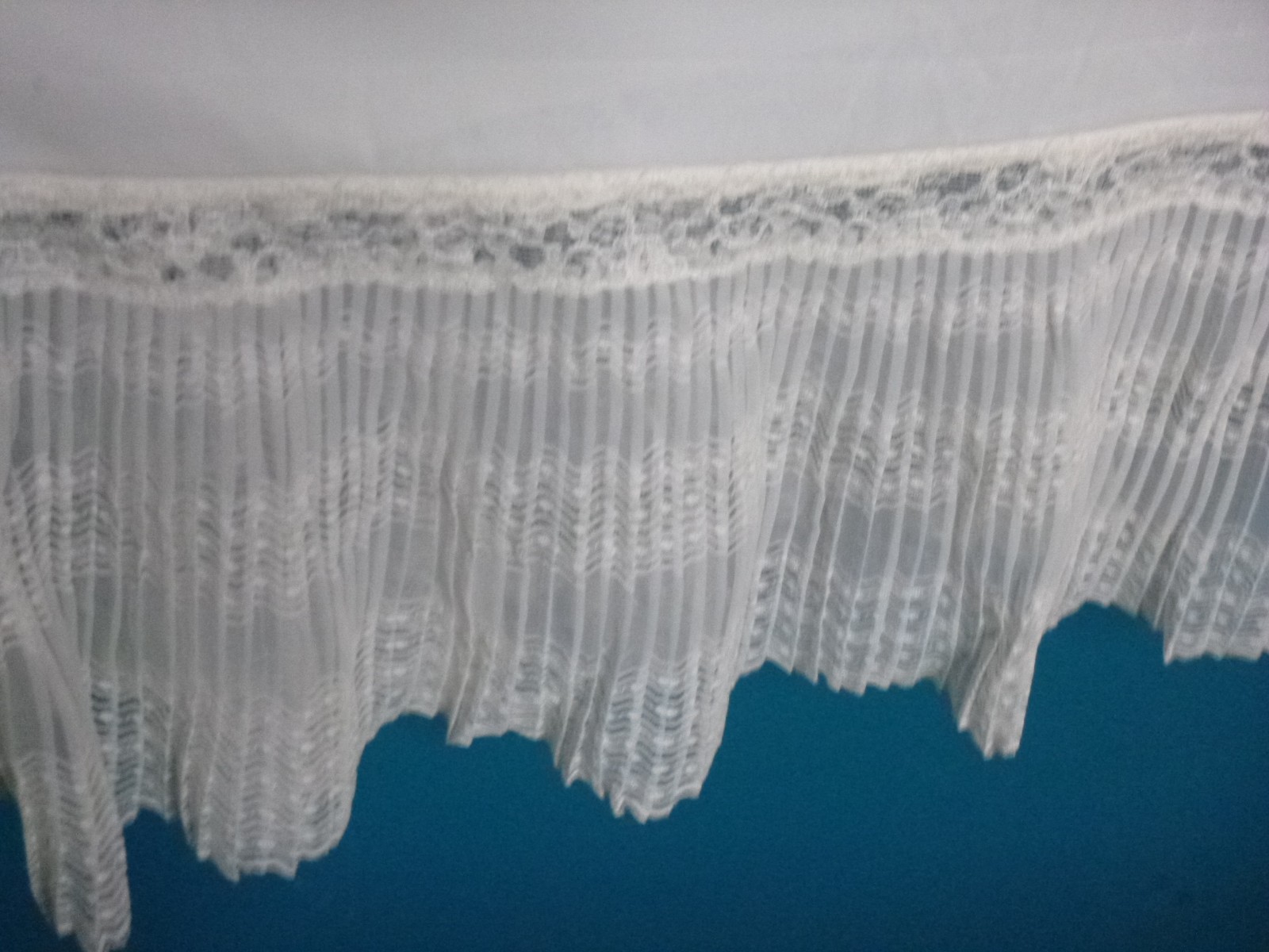 Vtg 50s Jean Vernon Fancy Off White Full Slip Lace Trim Pleated hem Sz S