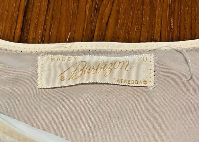 Vintage 1960s Barbizon White Tafredda Full Slip, Size 40 w/10″ Side Zipper!