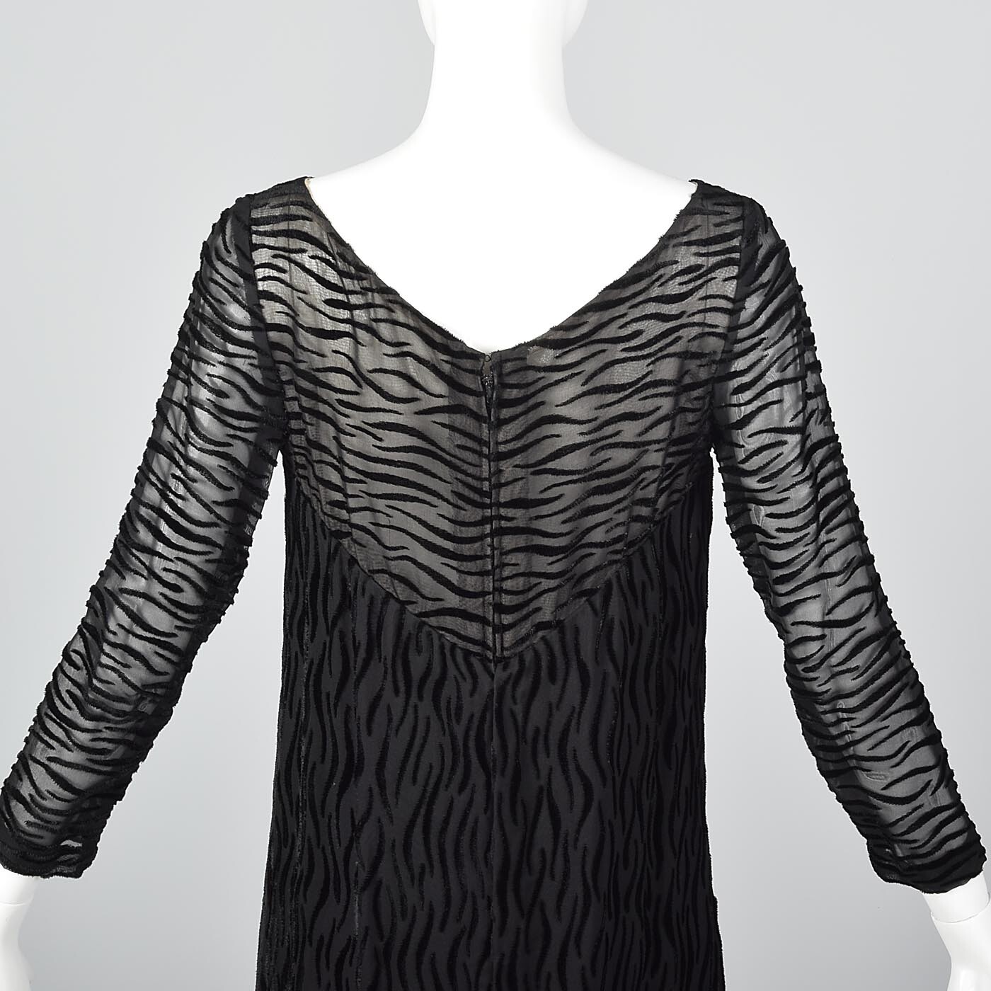 XS Vintage 1960s 60s Knee Length Little Black Dress Party Cocktail Shift Velvet