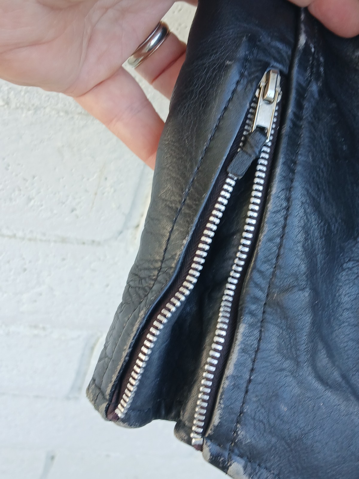 Vtg 1980s Black Leather Motorcycle Jacket* British Imports, Hollywood, Ca*Rare!