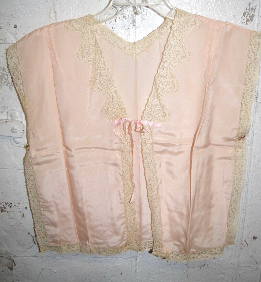C14 Antique Peach Silk Vest Top Bed Jacket VEST Ecru Lace Tie Oversized