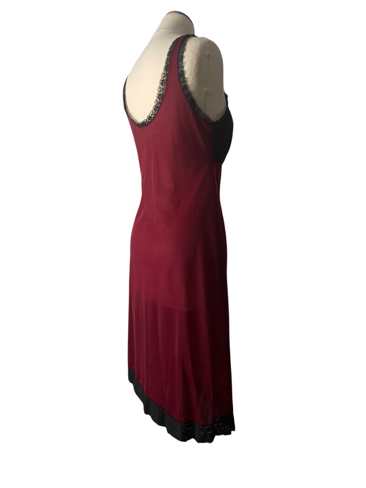 Vintage Full Slip for Women in wine red, with black lace bust and trim | Size M