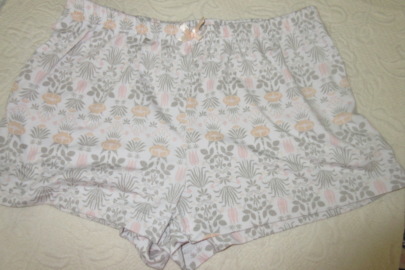 NANETTE LEPORE MELON PINK GRAY sleep shorts slippery poly sz M