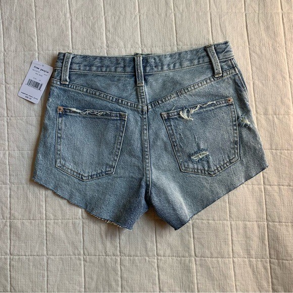 NWT Free People x We the Free Taliesin Cutoff Short in Mid Blue Size 25