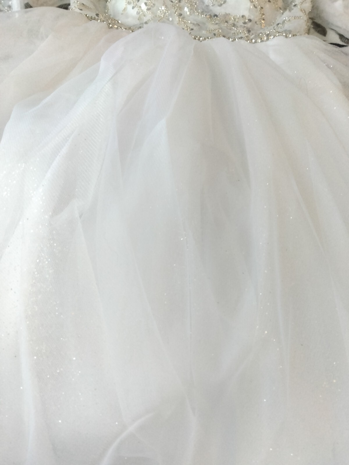 Modest O-Neck, Long Sleeves, Sweep Train Wedding Bridal Gown, Lace Appliques.