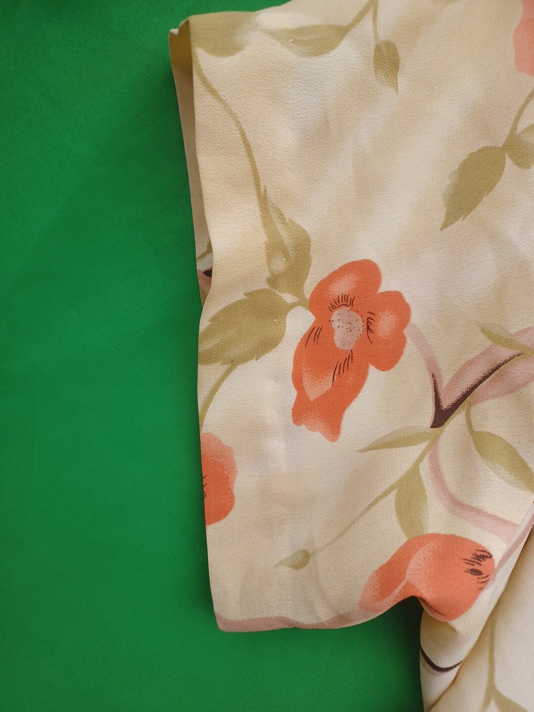 Vintage Lady Darian Dress 18W Cream Red Floral Tie Waist Tea Dress Shoulder Pads