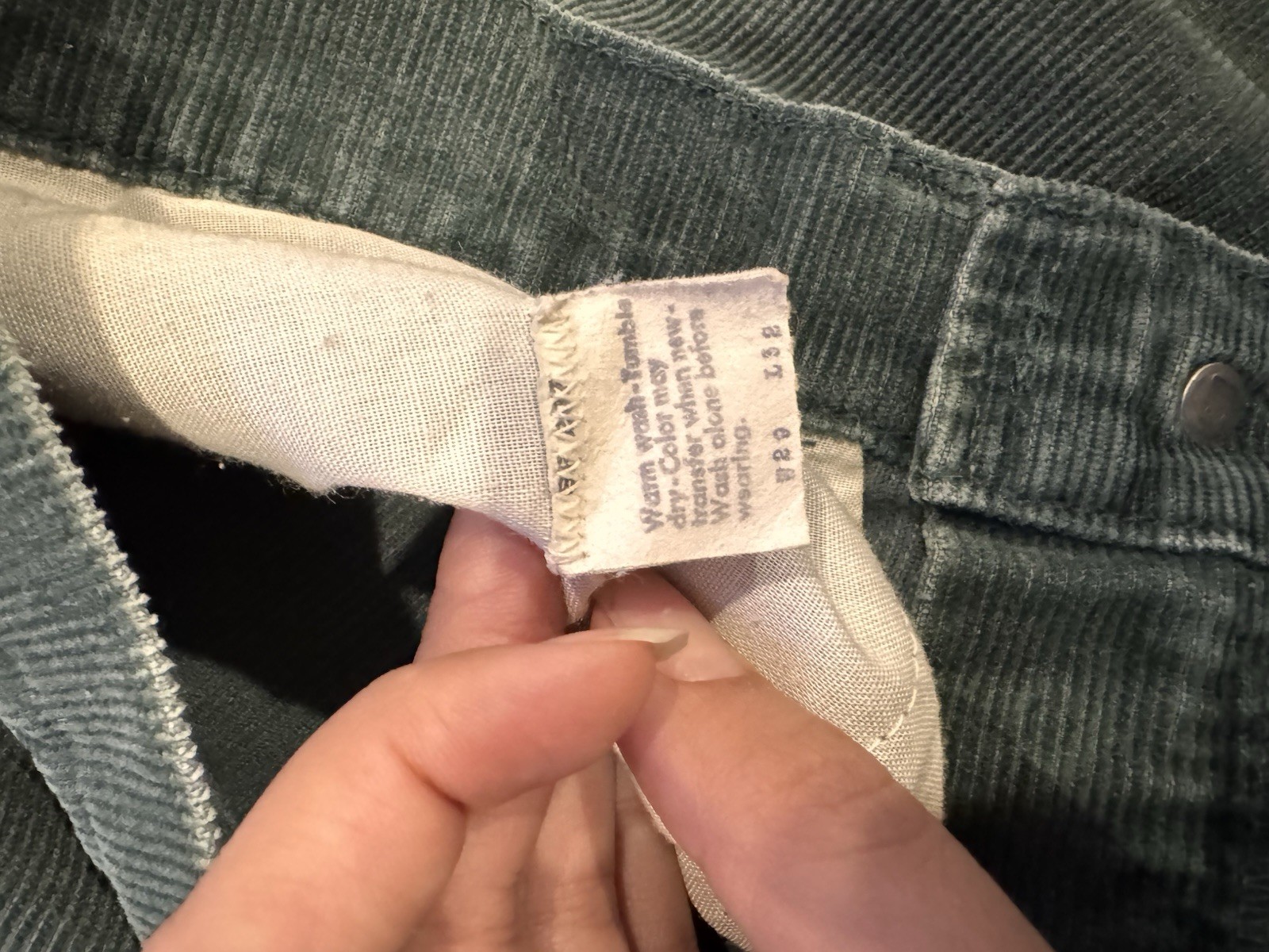 Vintage Levi’s Big E Green Corduroy Capris Pants Size 29 (check Measurements)
