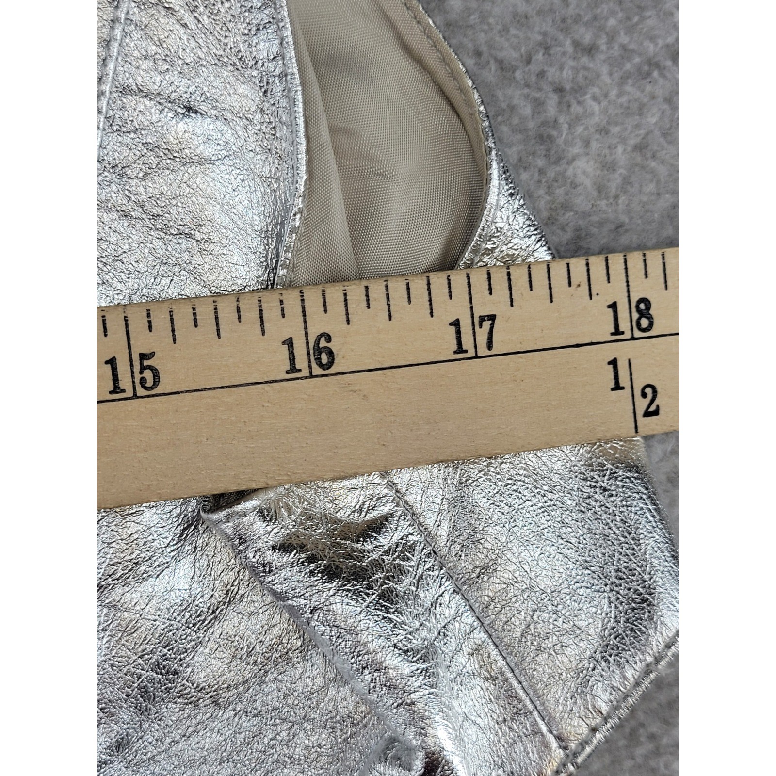 Thierry Mugler Silver Metallic Lamb Leather Yoke Cropped Vest High Neck IT 42