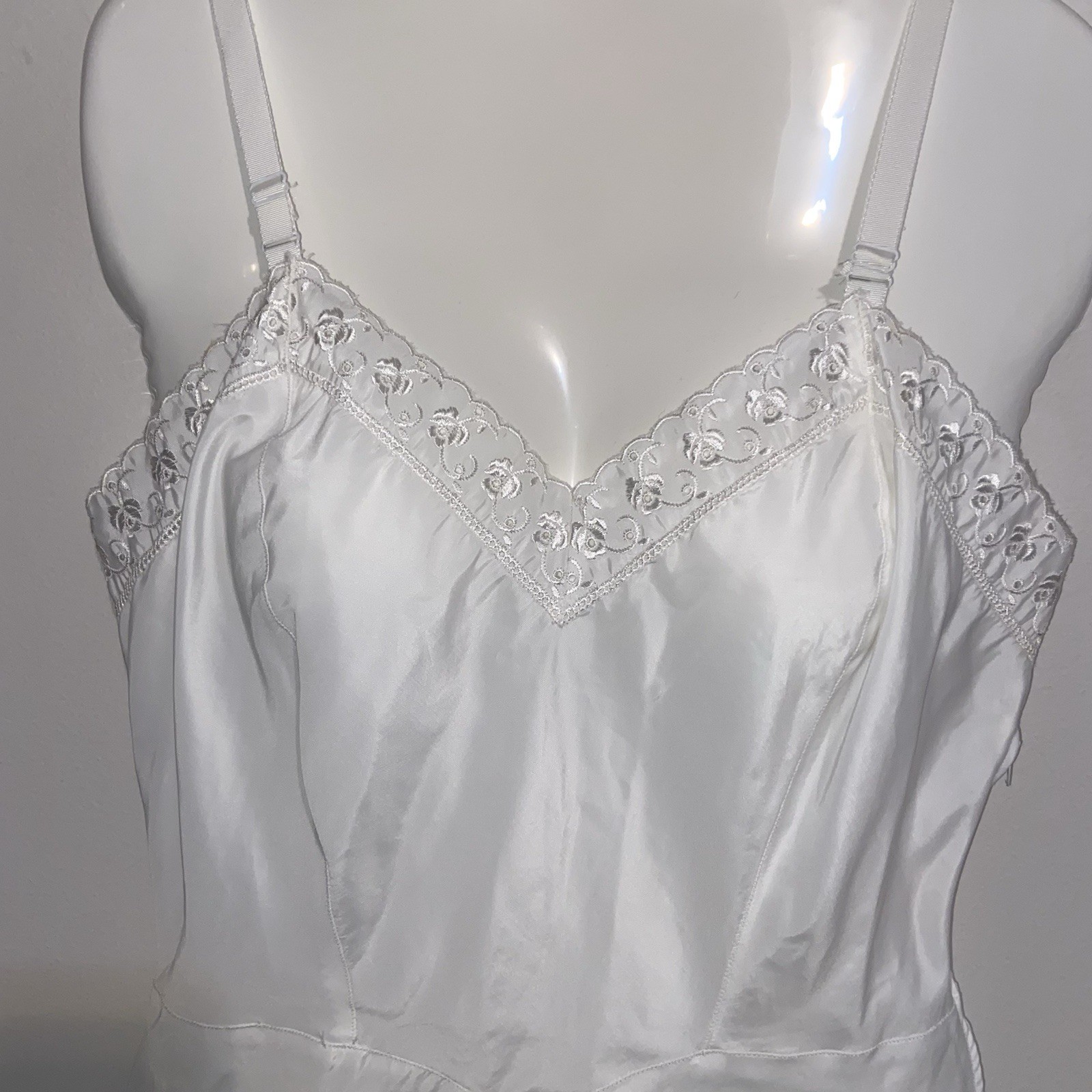 Barbizon Full Slip Womens Small Ariel Vtg Tafredda Eyelet Lace Trim Feminine 60s