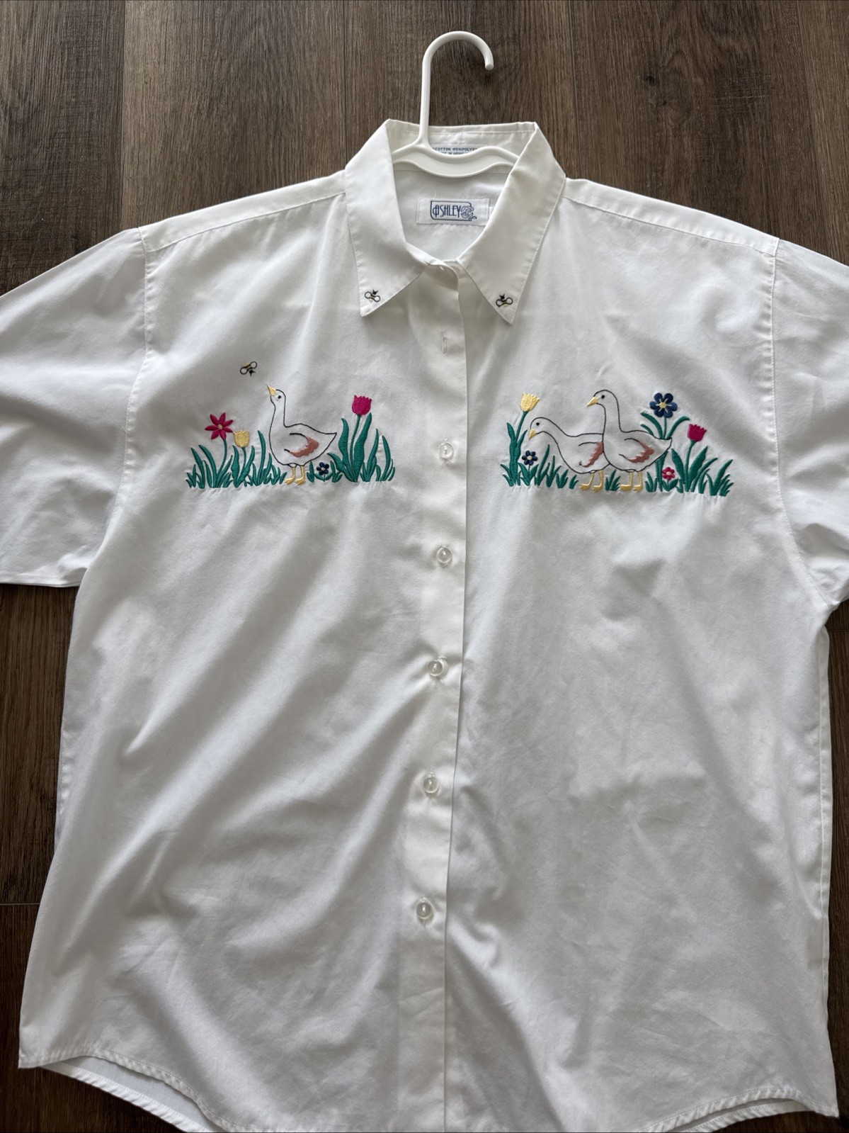 Cotton Blend Blouse 12 Vintage White Short Sleeve Embroidered Flowers Bees E2