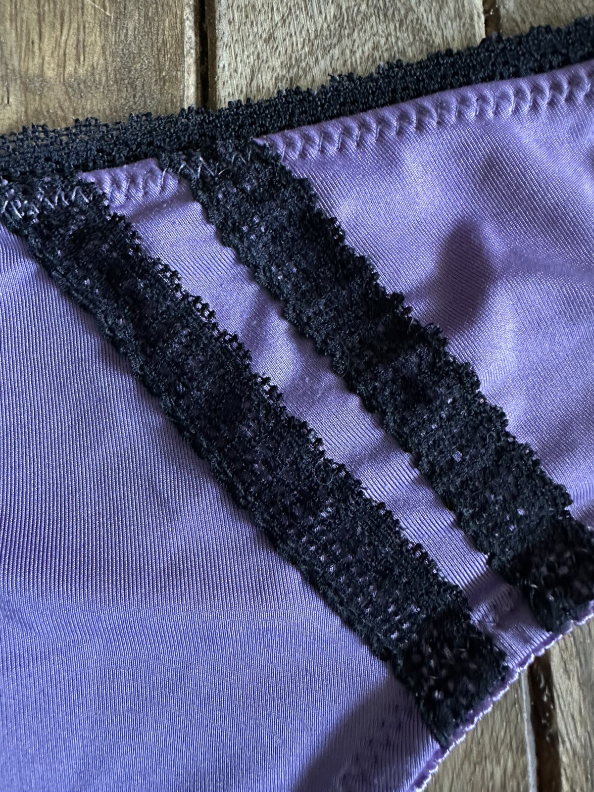 Vtg Cacique 16/18 Mauve Black Lace Trim Bikini Thong Panties